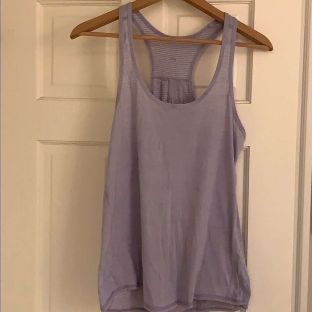 Lululemon workout top